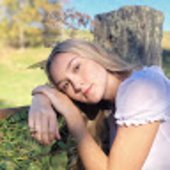Meet your Posher, Mahaylee - Picture 1 of 1